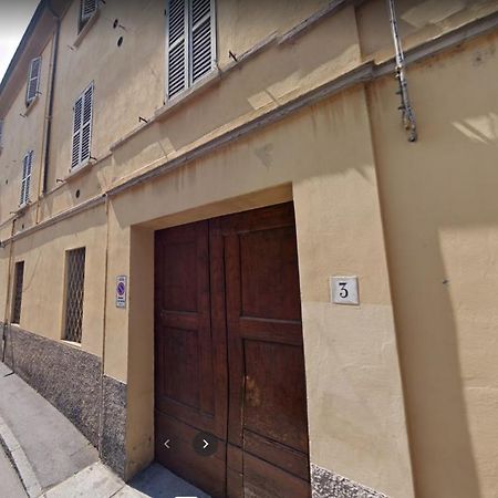 Number 3 Charming Appartment Old Town Parma Exterior photo